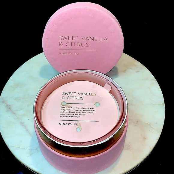 DW HOME CANDLE SWEET VANILLA & CITRUS NINETY SIX COLLECTION 3 WICK NEW - Picture 2 of 7